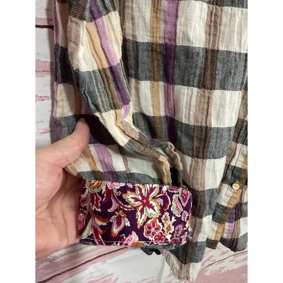 Isabella Sinclair Lace Back Top Size Medium - Picture 2 of 9